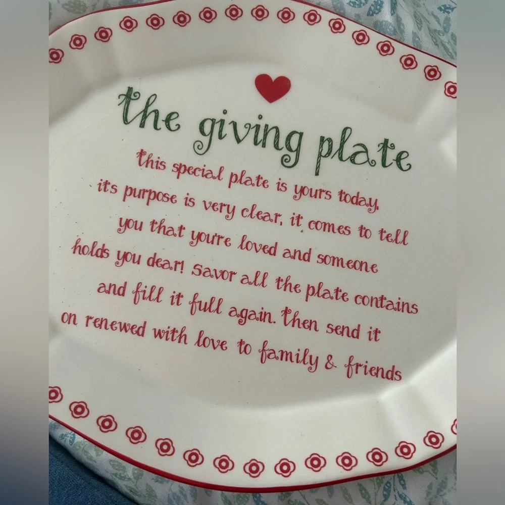The Giving Plate Red and Green Decorative Plate DEI Design, Perfect Hostess Gift - Picture 4 of 6